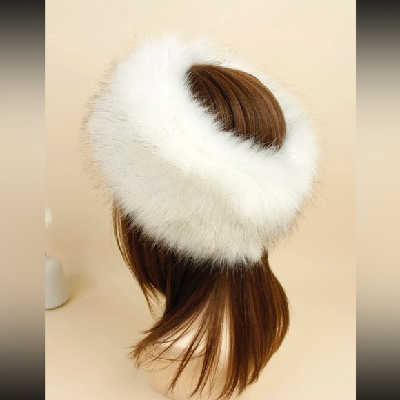 Headband faux fur Russian hat white cream headband winter earmuffs hat - Picture 2 of 3